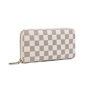 Daisy Rose Checkered Wallet